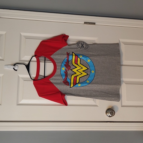 NWT Wonder Woman Tee - Picture 1 of 5